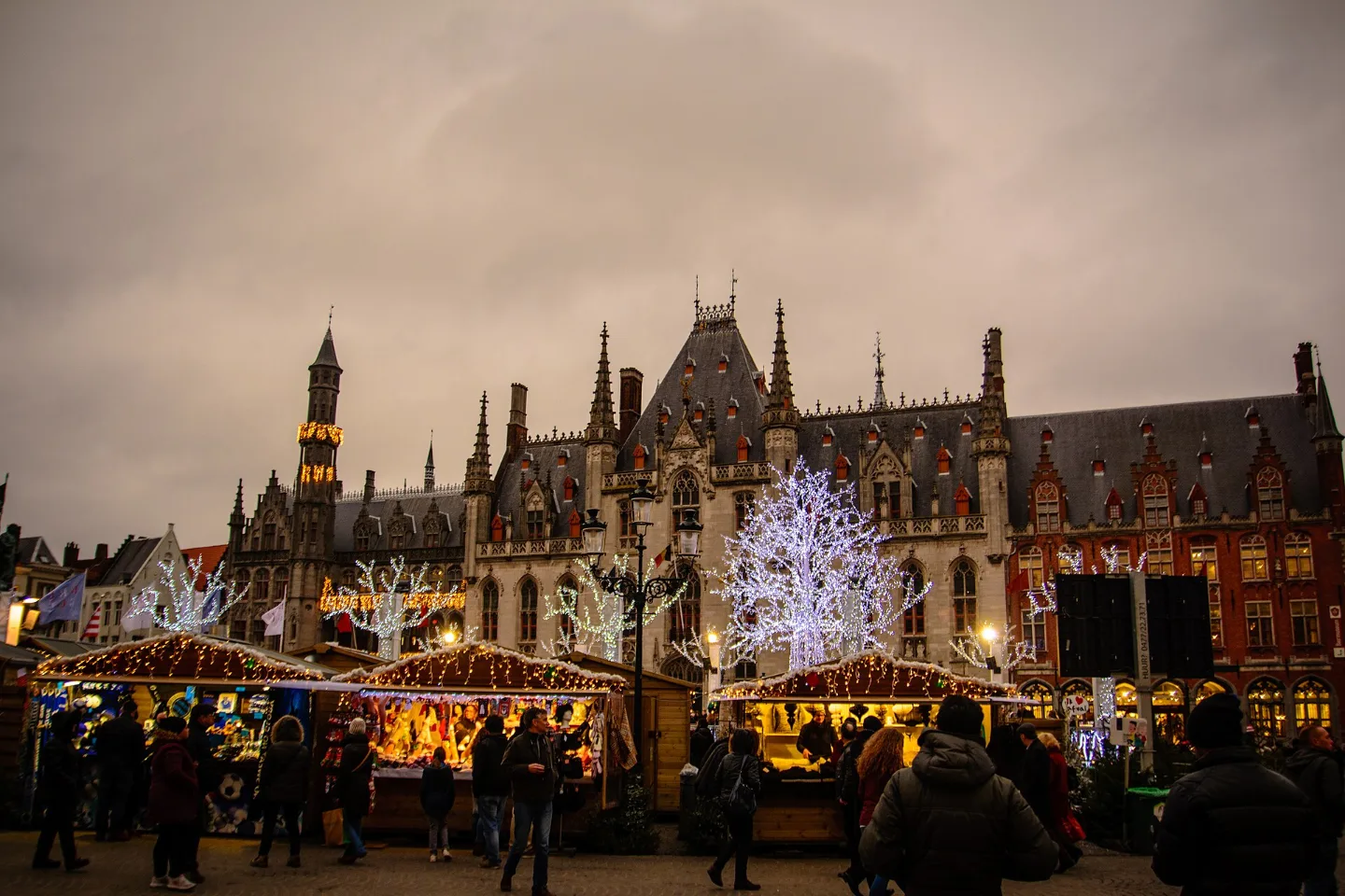 Winter market in Bruges