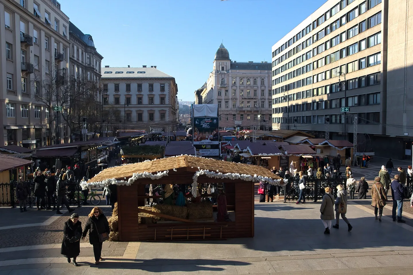 Wide view of the Christmas market in Budapest’s Saint Stephen’s Square
