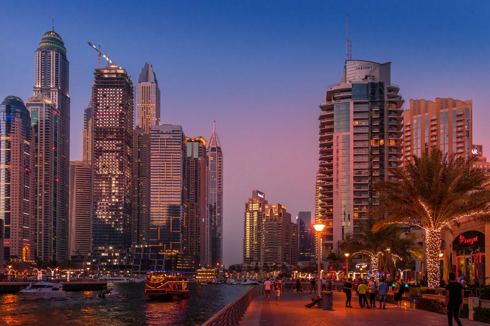 Dubai & Abu Dhabi, UAE